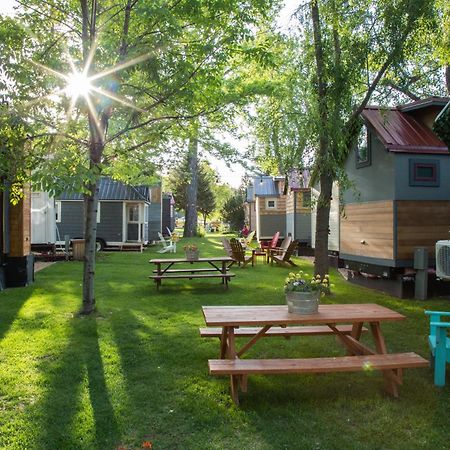 Weecasa Tiny Home Resort Lyons Exterior photo