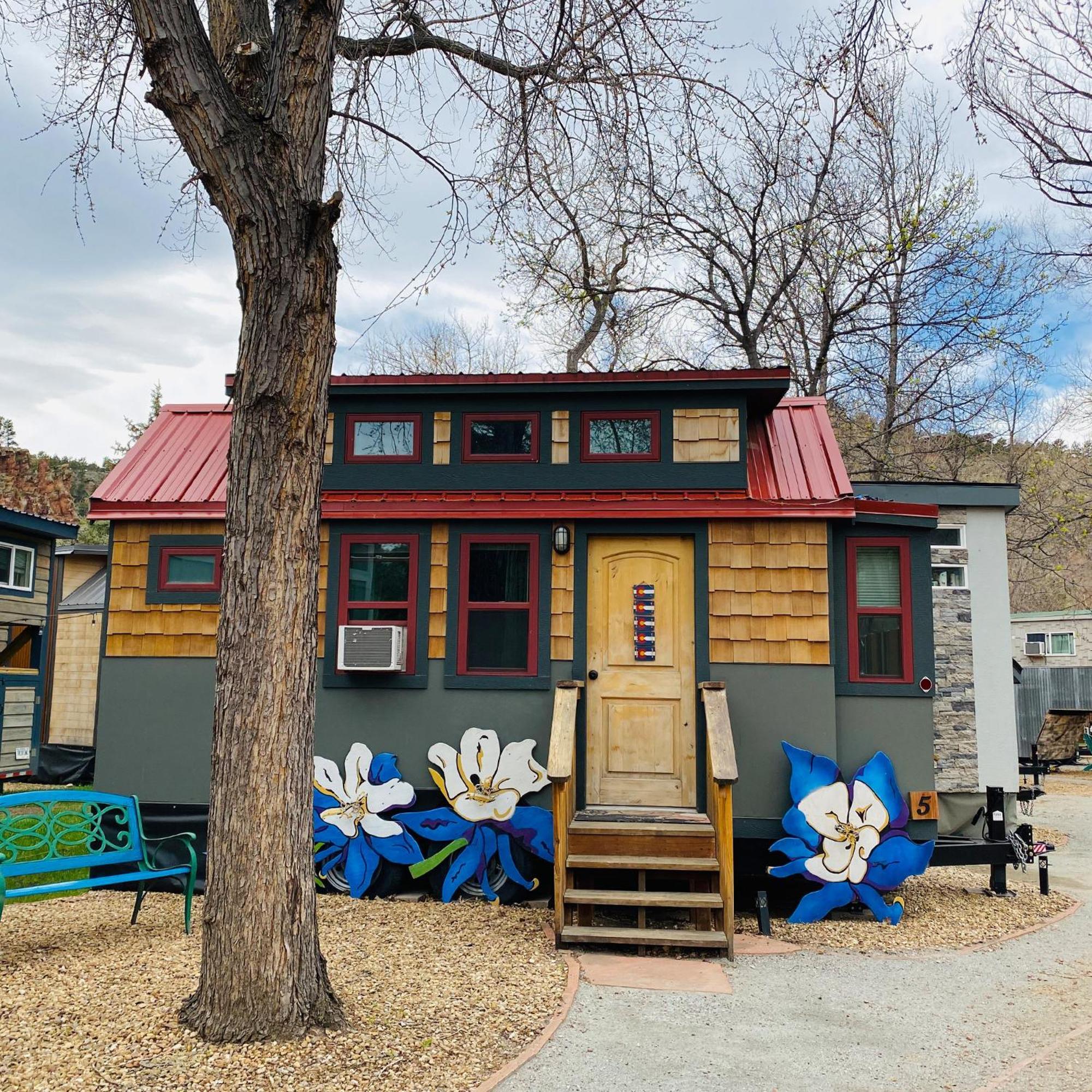 Weecasa Tiny Home Resort Lyons Exterior photo